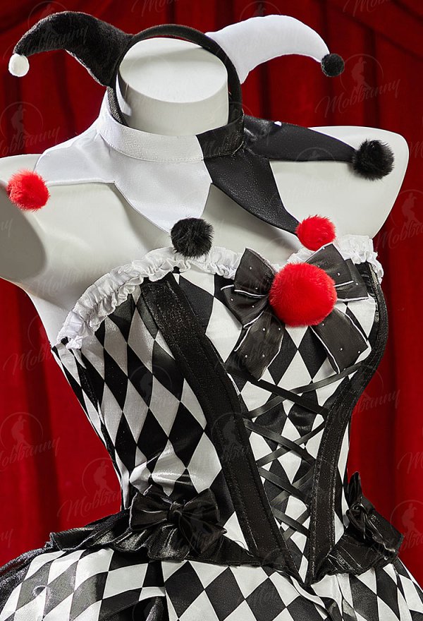 Gothic Plaid Clown Corset Skirt Set Black and White Diamond Plaid Top and Tutu Skirt with Headband and Collar Gothic Plaid Clown Corset Skirt Set Black and White Diamond Plaid Top and Tutu Skirt with Headband and Collar